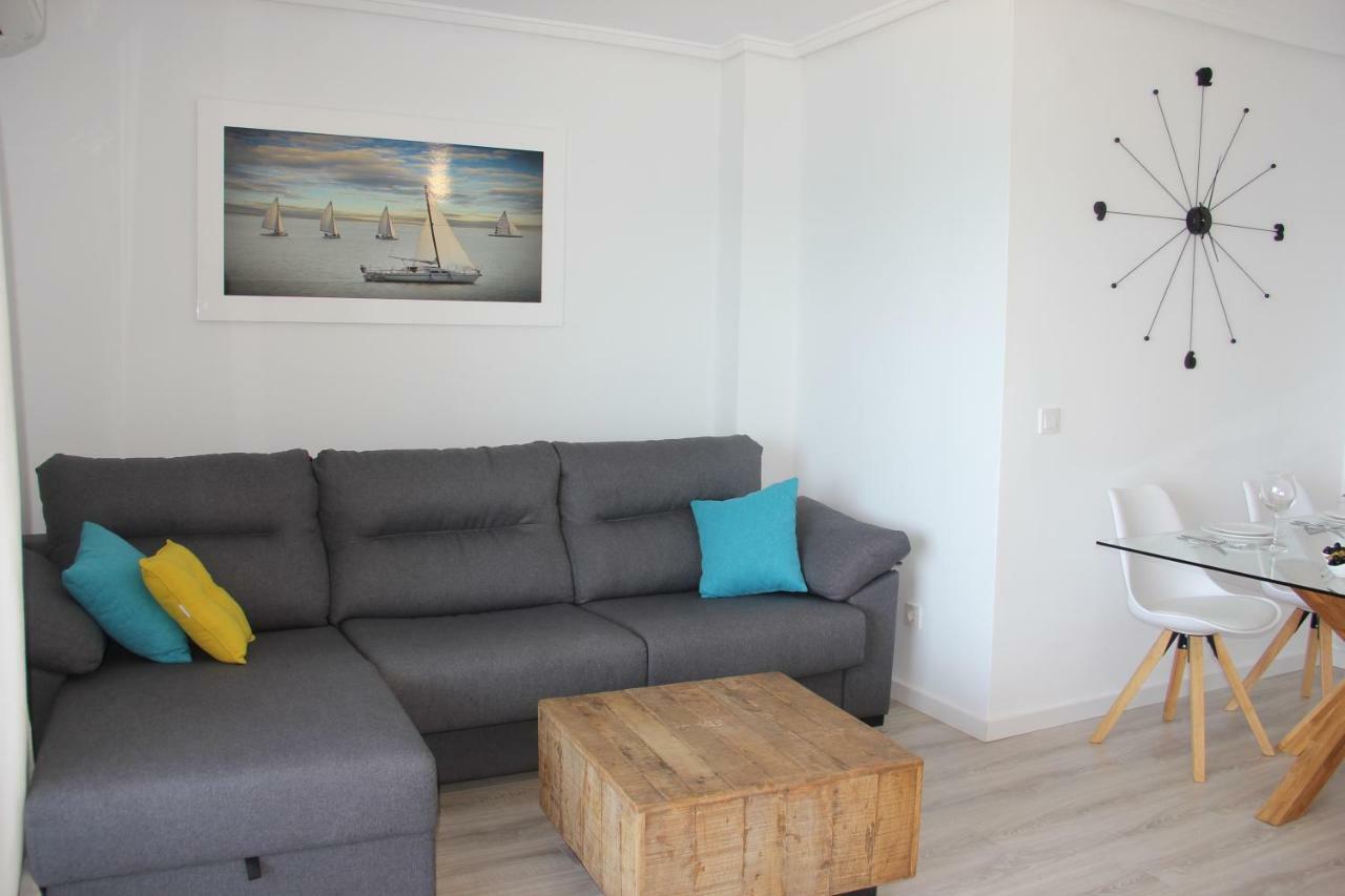 Апартаменти Vip, First Line,Sea View, Beach Торрев'єха Екстер'єр фото