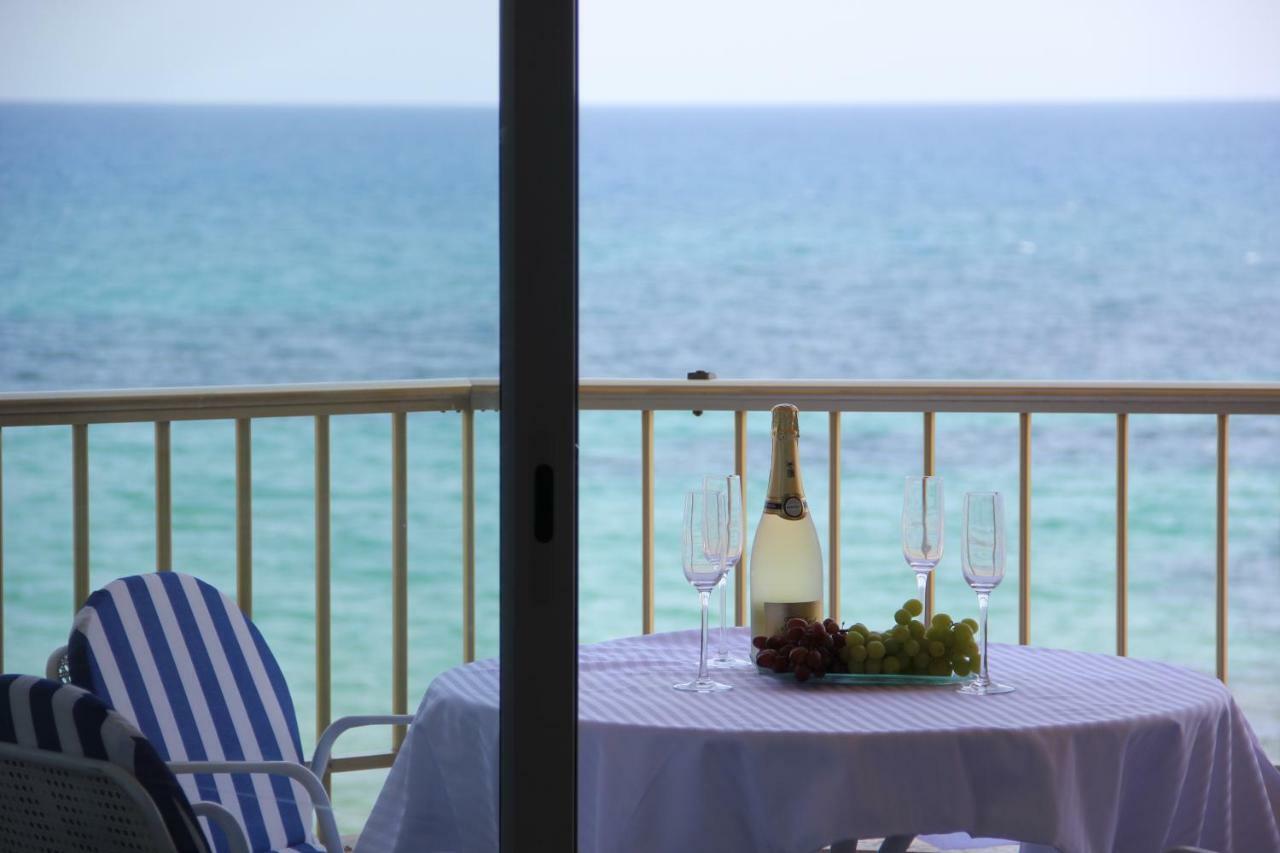 Апартаменти Vip, First Line,Sea View, Beach Торрев'єха Екстер'єр фото